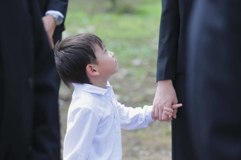 子供用の喪服は購入すべき?それともレンタルでOK?