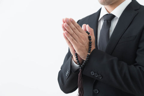 【男性編】冬に喪服を着るときのマナーを徹底解説します