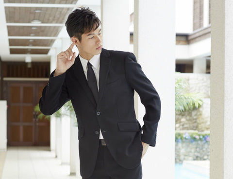 メンズのブラックフォーマルスーツの選び方