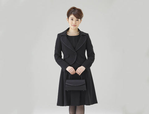 小さいサイズのブラックフォーマルの上手な選び方