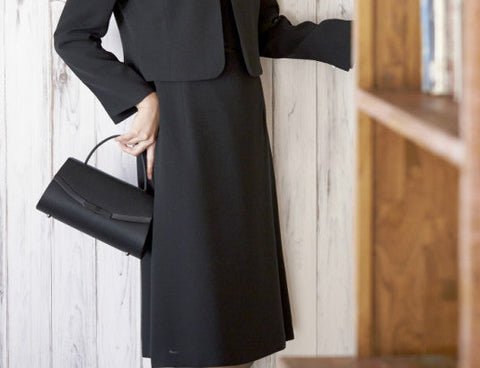 葬儀参列時のバッグの選び方