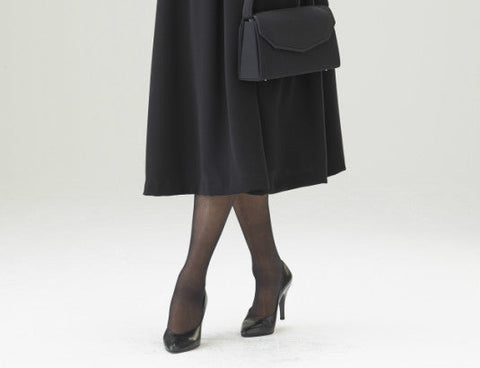 喪服に合わせた女性の靴の選び方