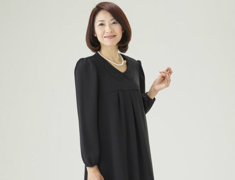 50代女性の喪服選びのポイントとおすすめの喪服ご紹介