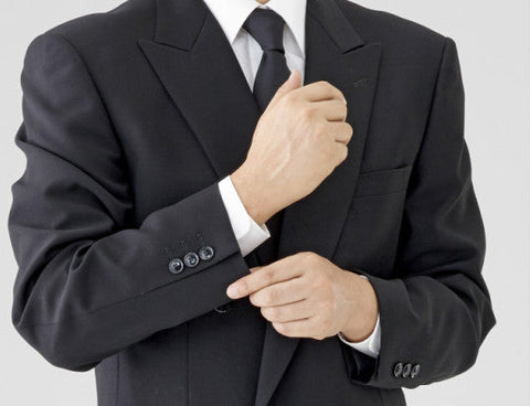 男性用喪服の選び方と人気の喪服をご紹介