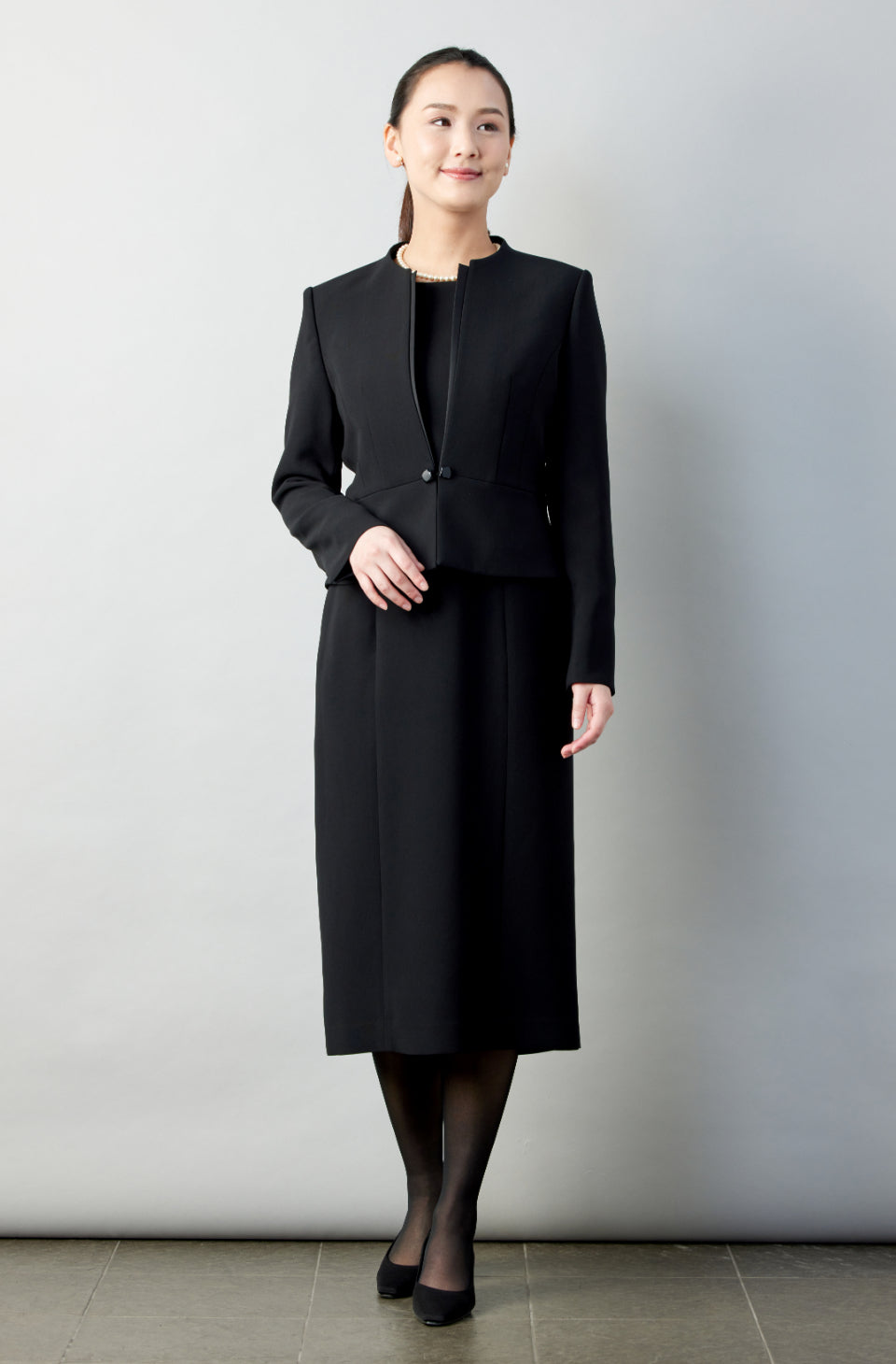 4Lサイズのブラックフォーマル（喪服・礼服） – MONOIR（モノワール）