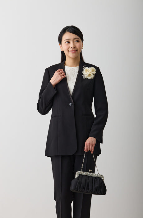 ブラックフォーマル パンツスーツ2点セット 胸当て付 オフィス対応 net